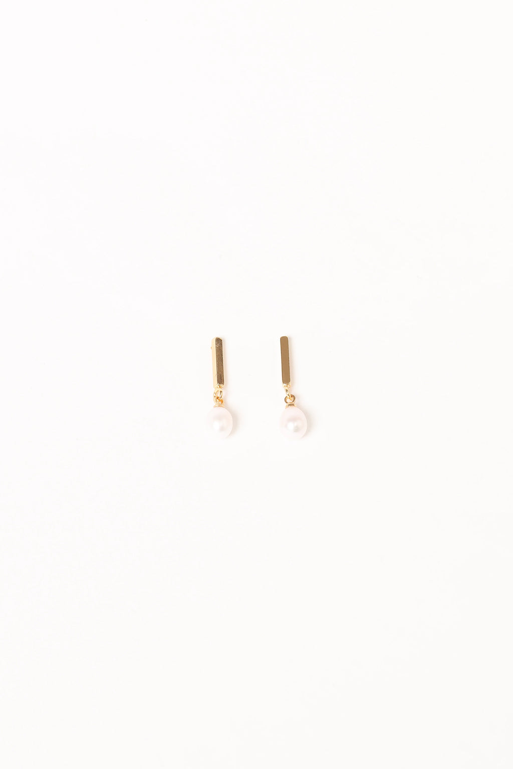 Calista Earrings - Gold/Pearl