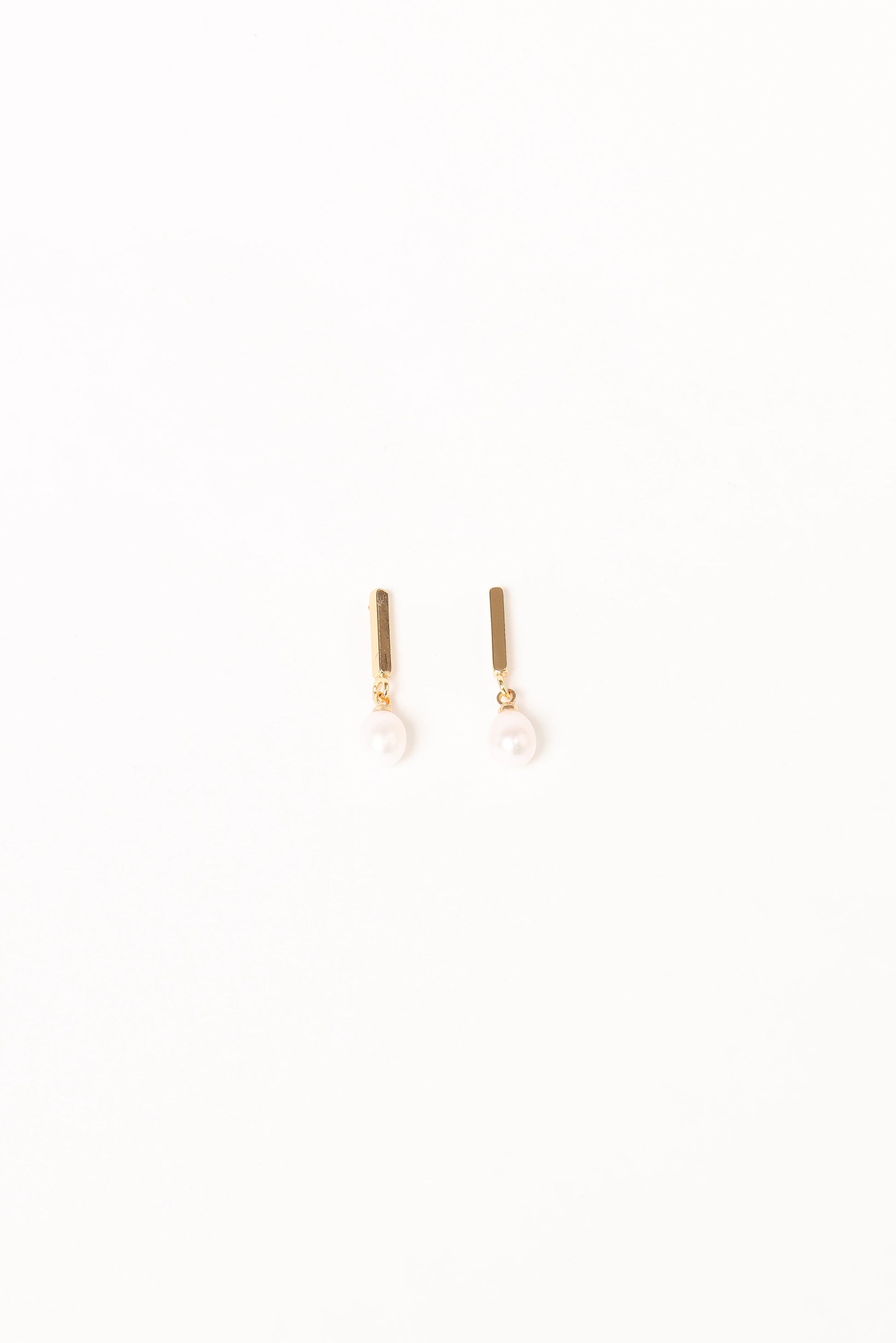 Calista Earrings - Gold/Pearl