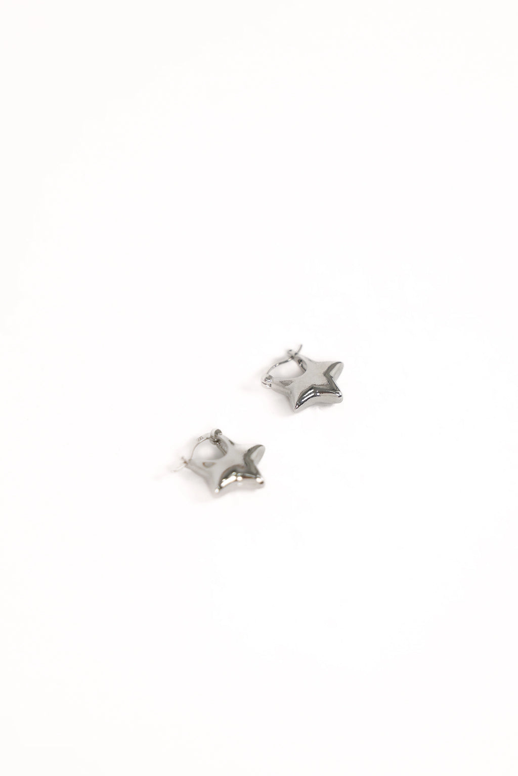 Scarlet Star Earrings - Silver