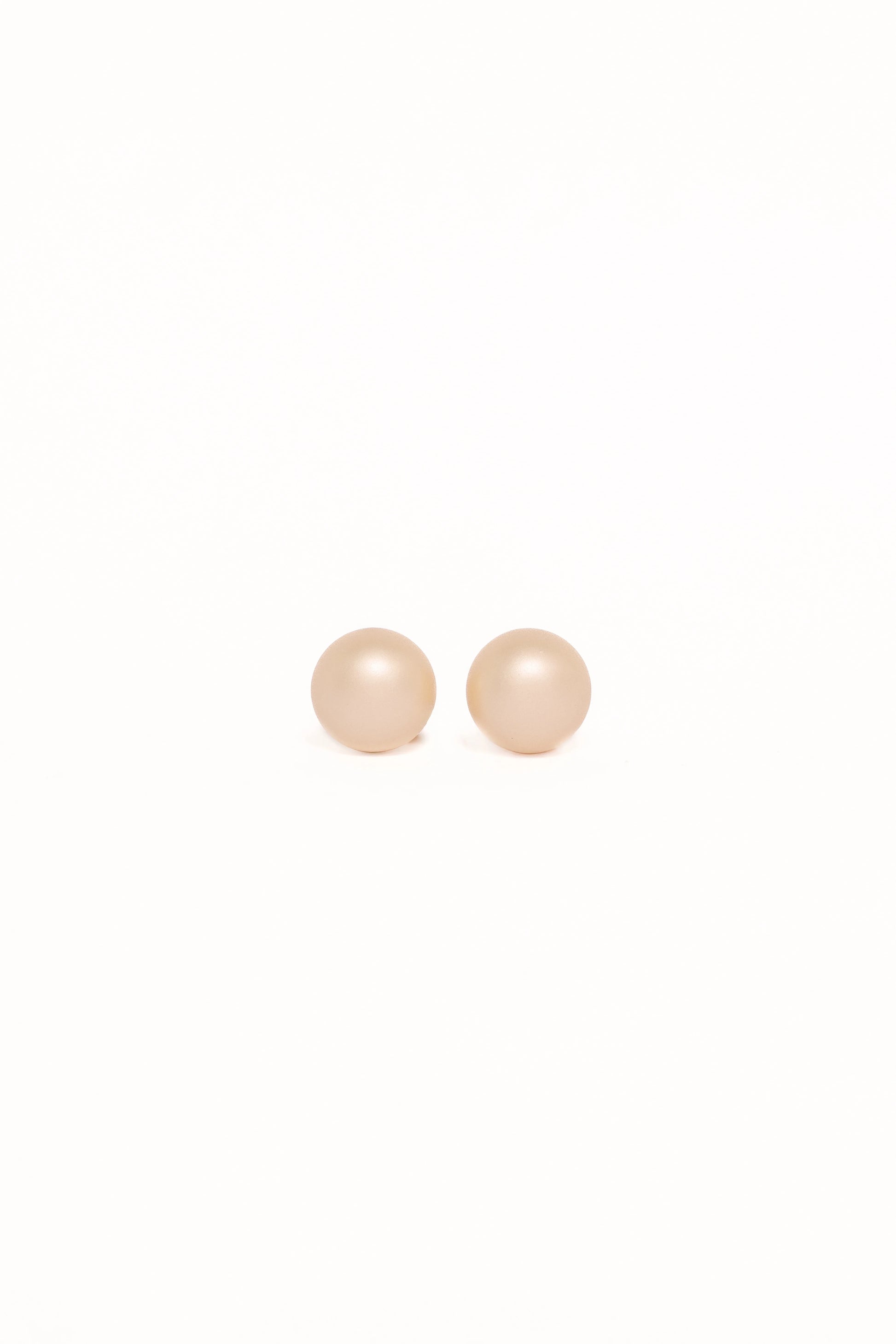 Adalee Stud Earrings - Pearl