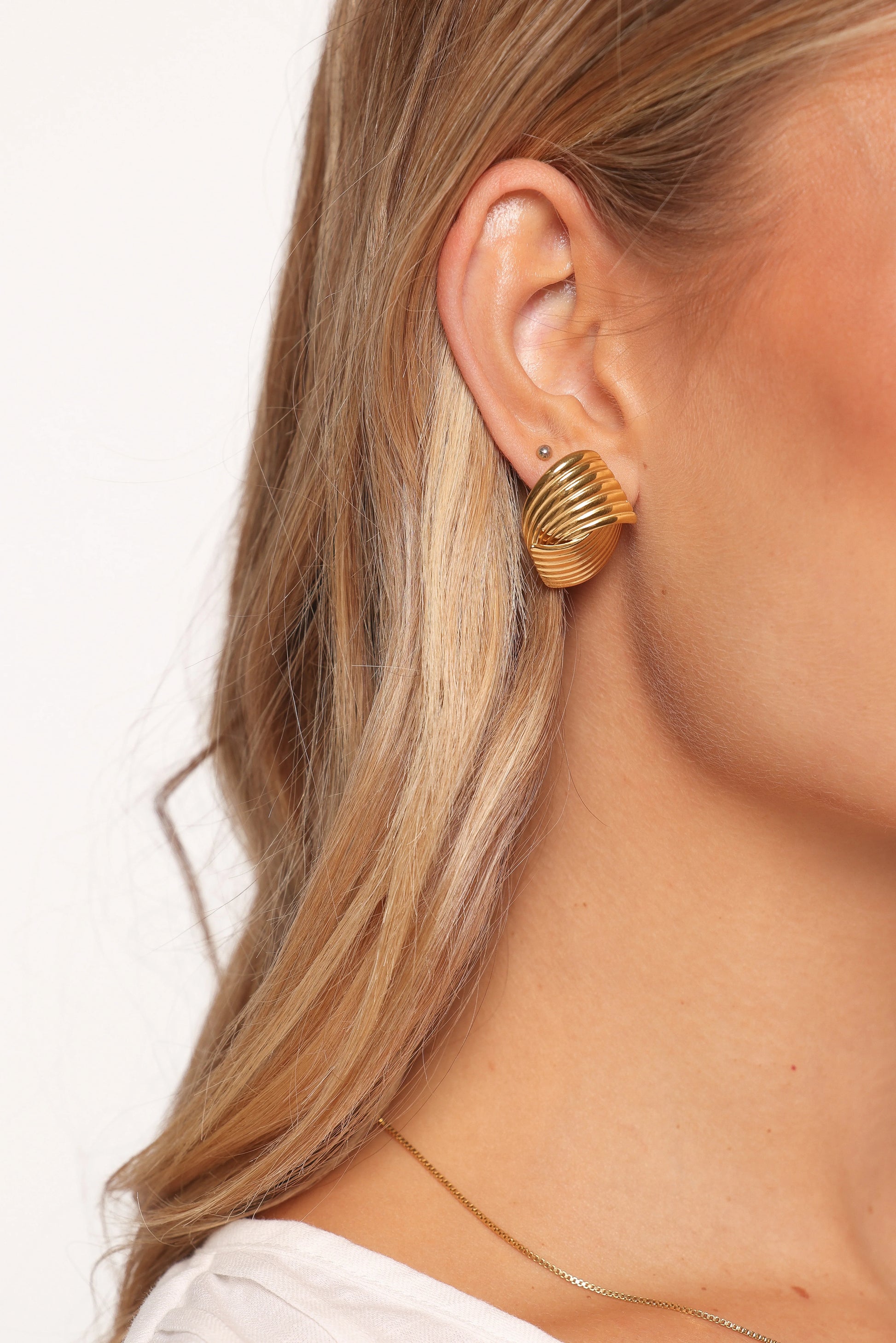 Sinclair Earrings - Gold
