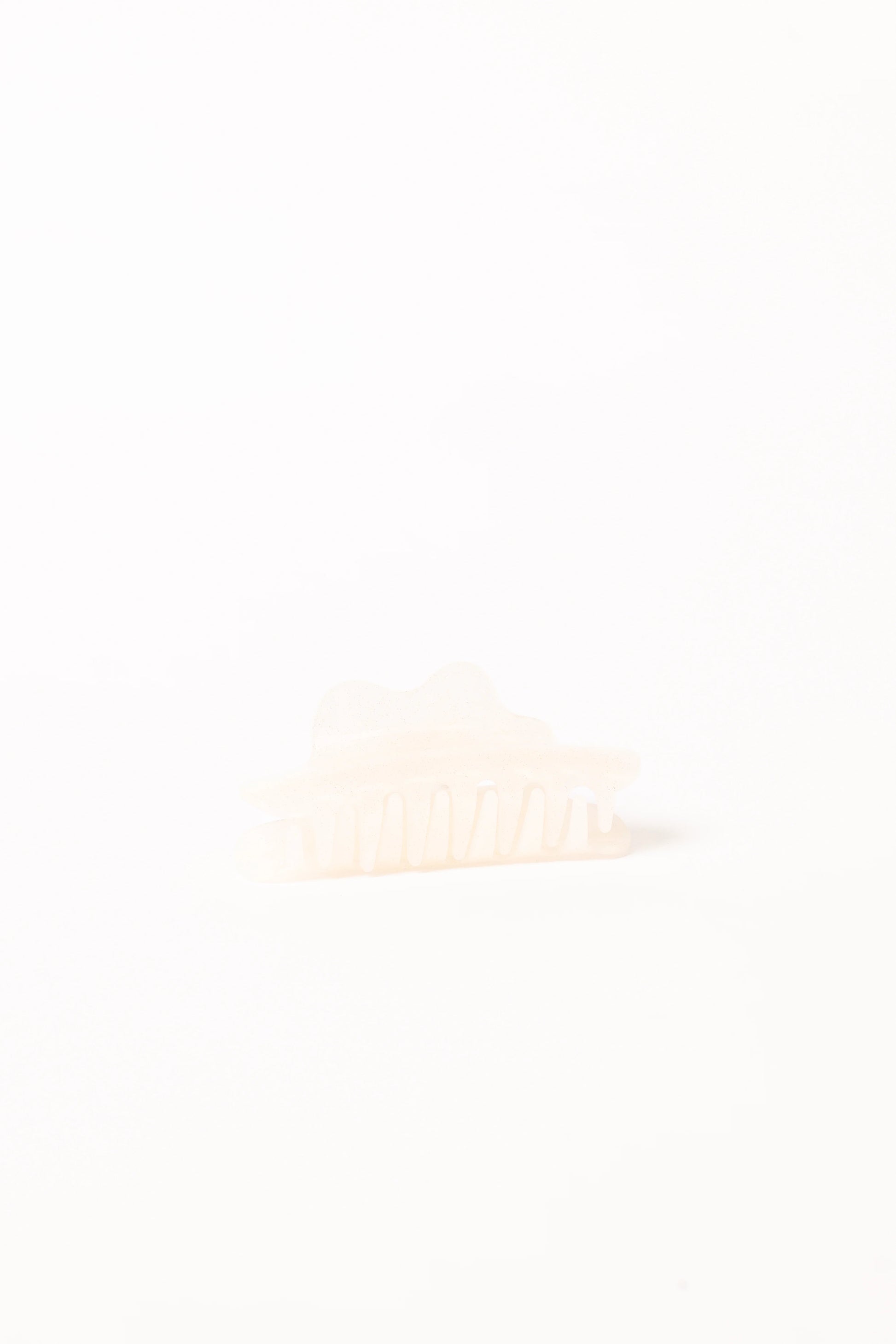 Peta Hair Clip - Pearl